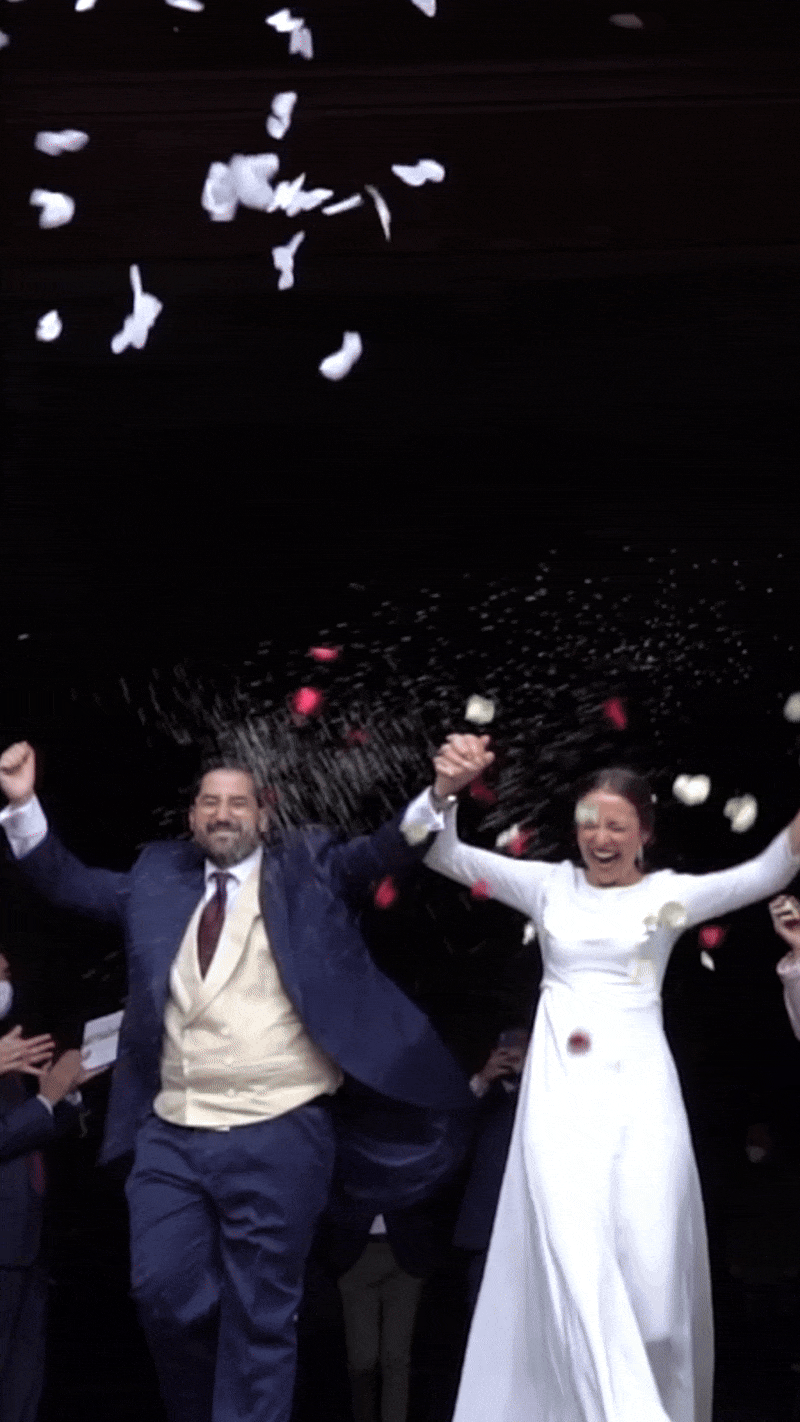couple after their wedding ceremony in Burgos Spain